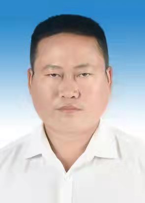 黄春华  景洪市嘎洒街道纳洒社区党总支书记、居委会主任